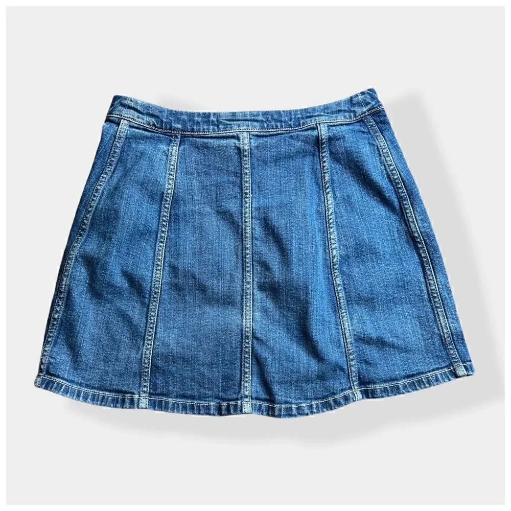 Hollister Medium Wash Denim A-Line Mini Skirt Sz 24 - Picture 2 of 4